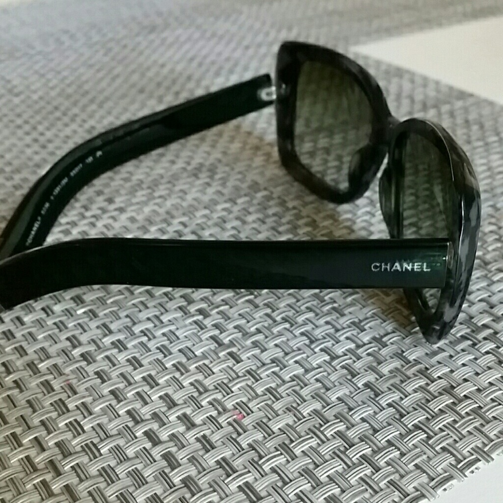 CHANEL Sunglasses